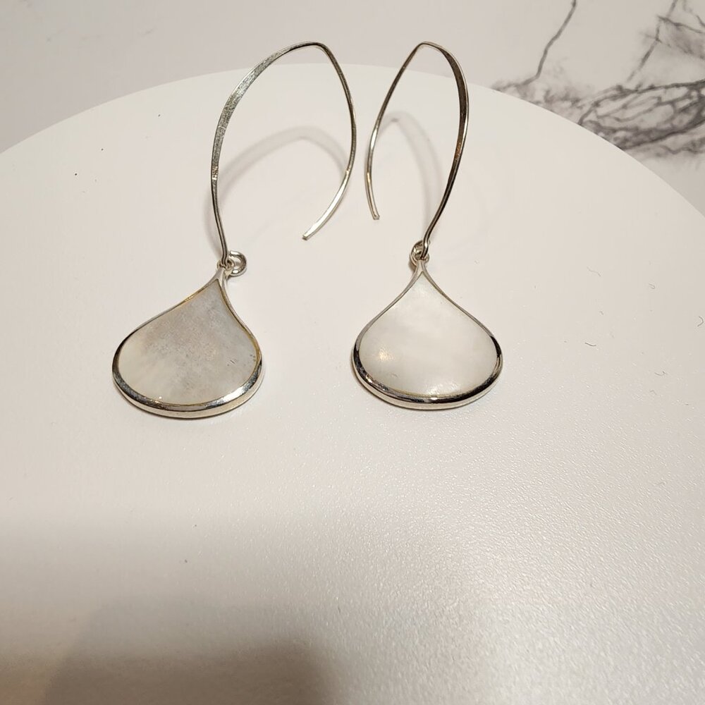 925 Dangle White Shell Earrings - image 5
